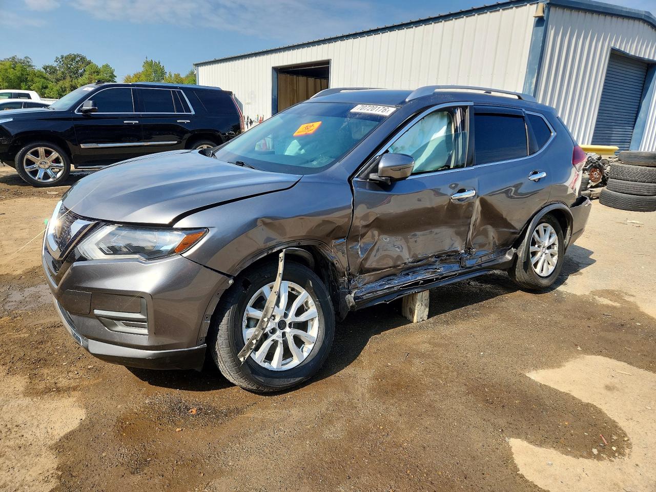 2019 NISSAN ROGUE — Front 3/4