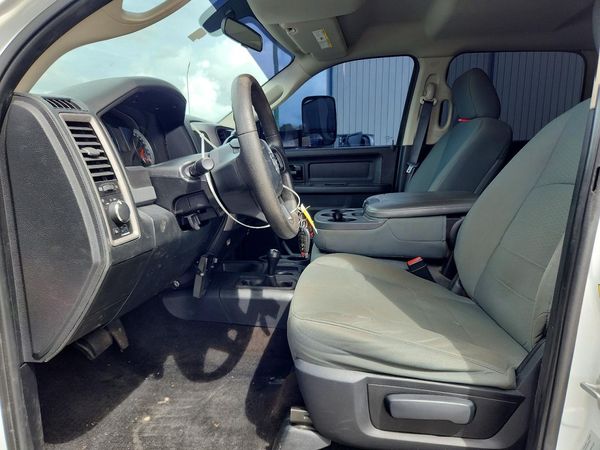 2015 RAM 2500 ST — DENT