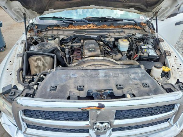 2015 RAM 2500 ST — Engine bay