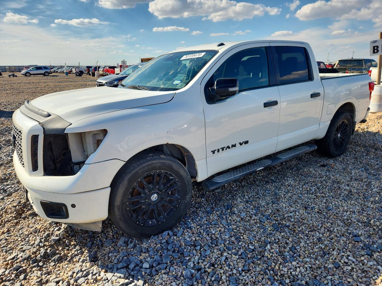 2018 NISSAN TITAN — Front 3/4