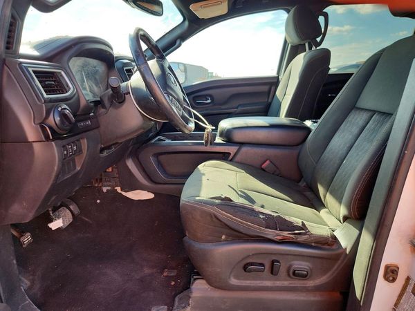 2018 NISSAN TITAN — DENT
