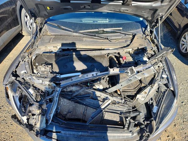 2020 VOLVO S60 Momentum — Engine bay