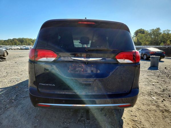 2018 CHRYSLER PACIFICA Touring L — DIRR