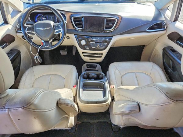 2018 CHRYSLER PACIFICA Touring L — CKPT