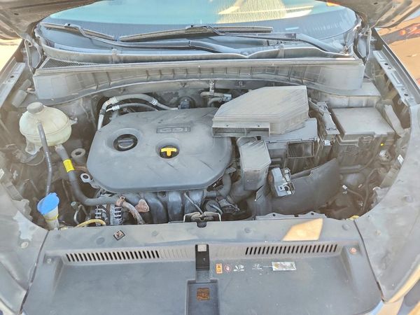 2018 HYUNDAI TUCSON — Engine bay