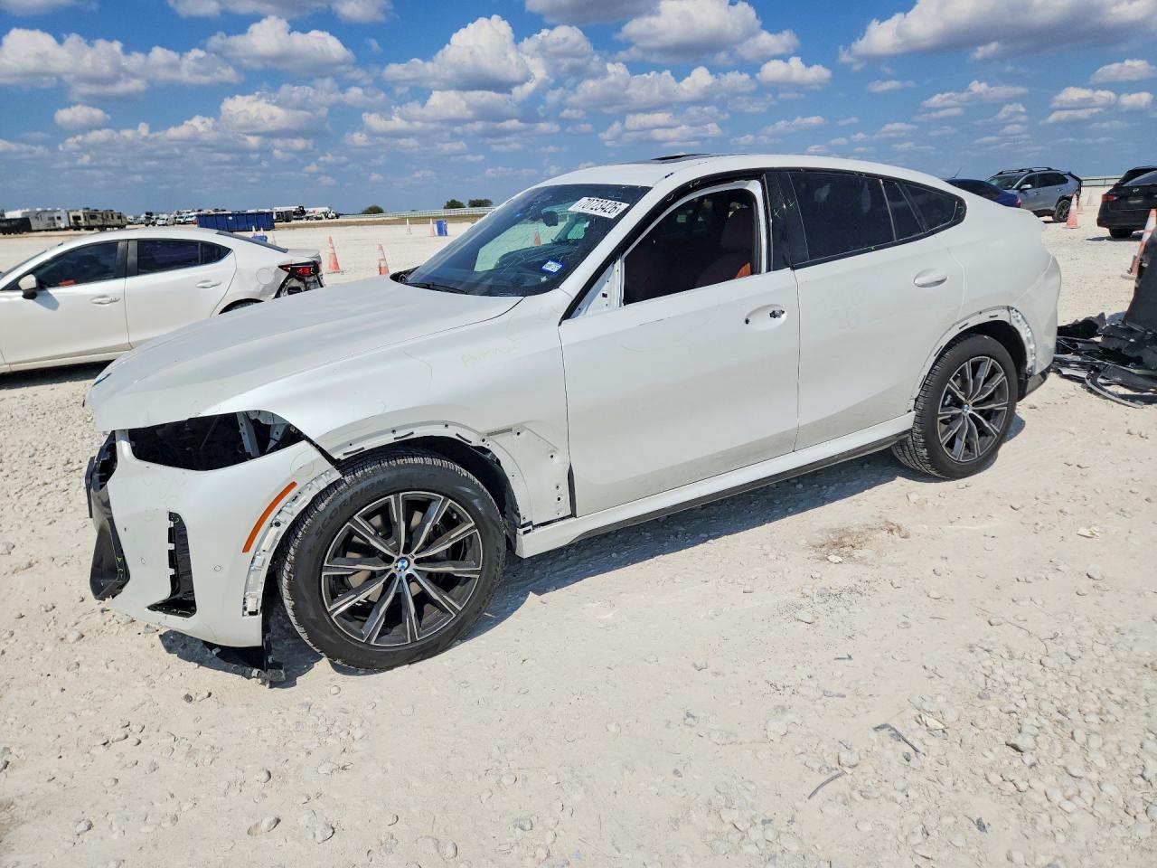 2026 BMW X6 xDrive40i — Front 3/4
