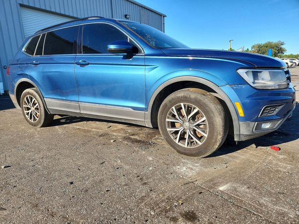 2018 VOLKSWAGEN TIGUAN SE, SEL — Passenger 3/4