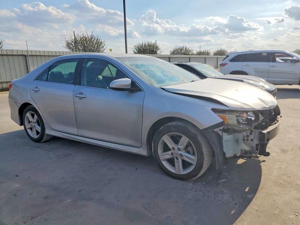 2012 TOYOTA CAMRY — Passenger 3/4