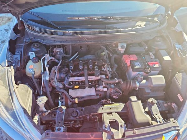 2020 NISSAN KICKS — Engine bay