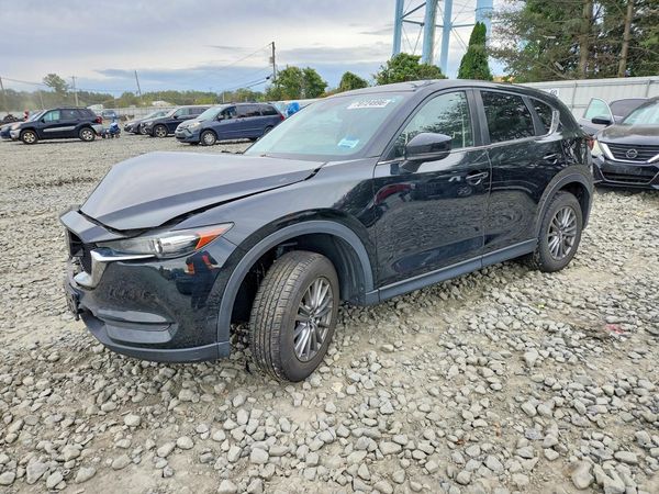 2020 MAZDA CX-5 Touring — Front 3/4