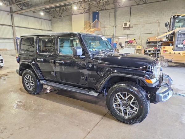 2025 JEEP WRANGLER Sahara — Passenger 3/4