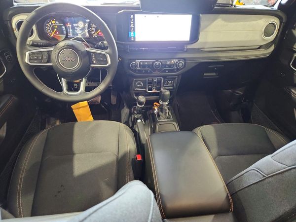 2025 JEEP WRANGLER Sahara — CKPT