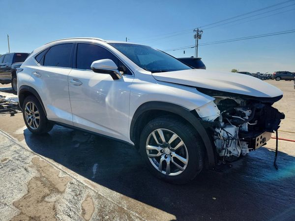 2015 LEXUS NX 200t Luxury — Passenger 3/4