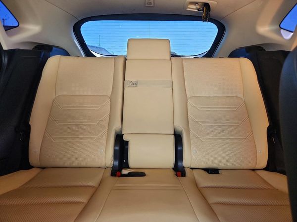 2015 LEXUS NX 200t Luxury — SUVN