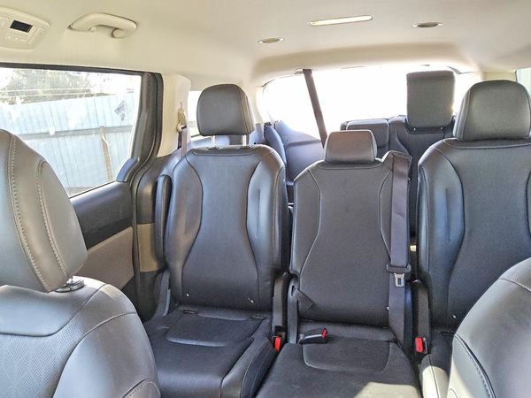2026 KIA CARNIVAL LX, LXS — SUVN