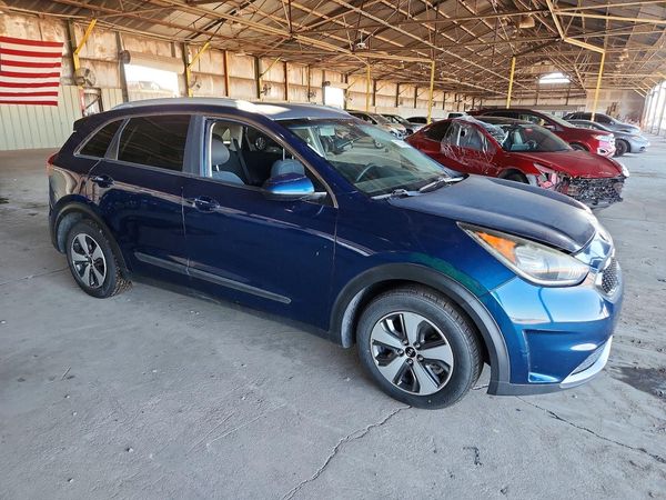 2018 KIA NIRO FE (HEV), LX (HEV) — Passenger 3/4