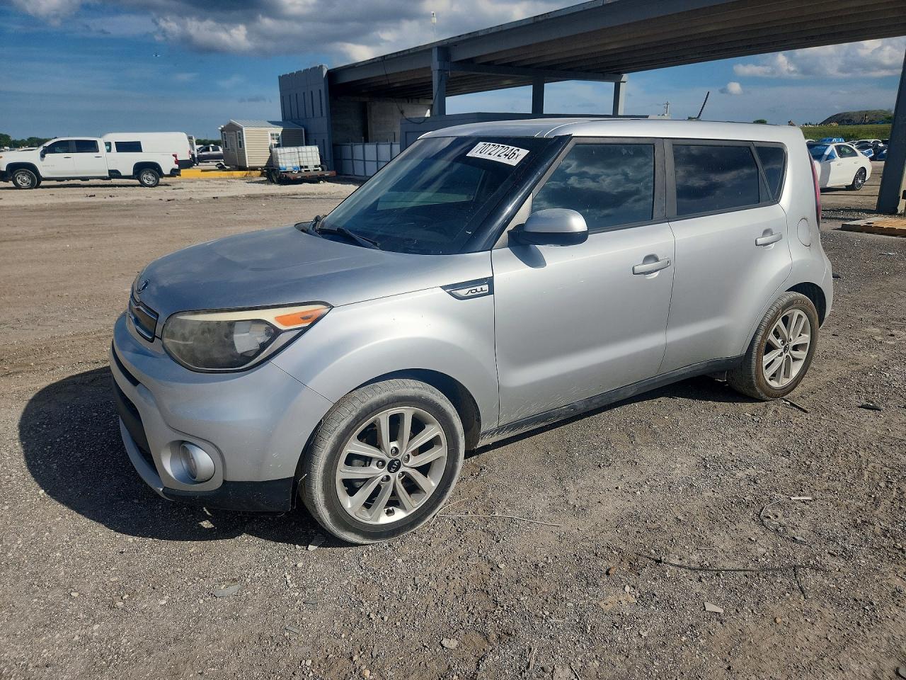 2019 KIA SOUL Plus — Front 3/4