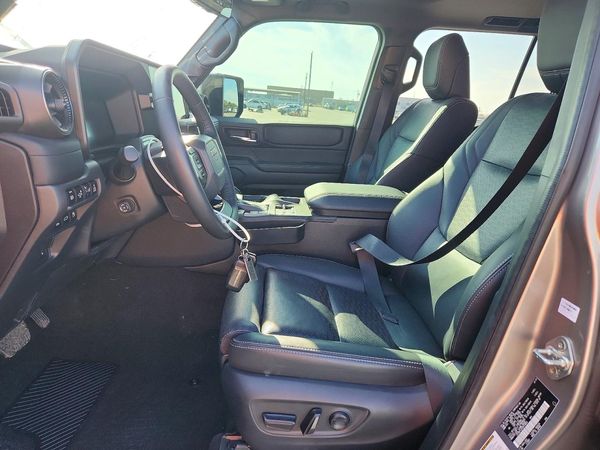 2025 TOYOTA LAND CRUISER — DENT