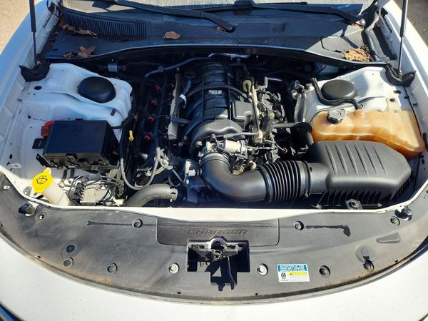 2017 DODGE CHARGER Police — Engine bay