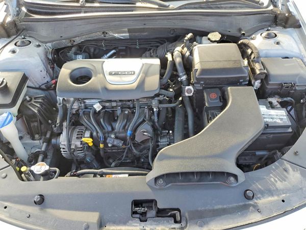 2016 KIA OPTIMA GL — Engine bay