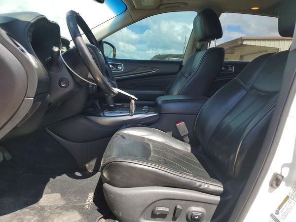 2015 INFINITI QX60 — DENT