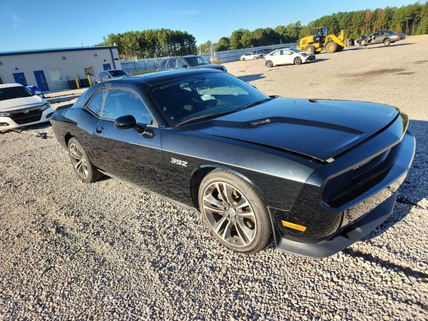 2014 DODGE CHALLENGER SRT Core — Passenger 3/4