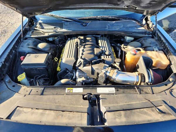 2014 DODGE CHALLENGER SRT Core — Engine bay