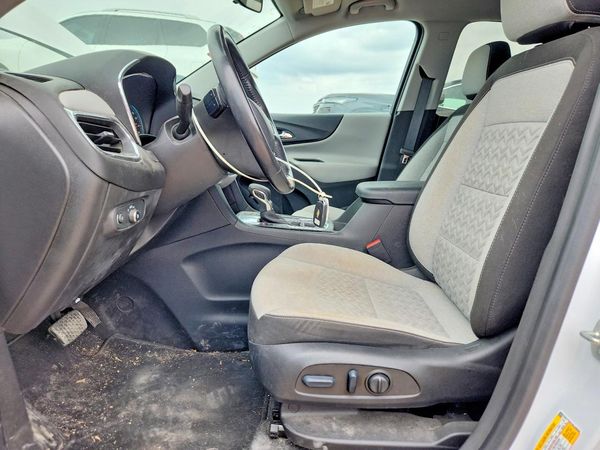 2022 CHEVROLET EQUINOX LT (1LT) — DENT