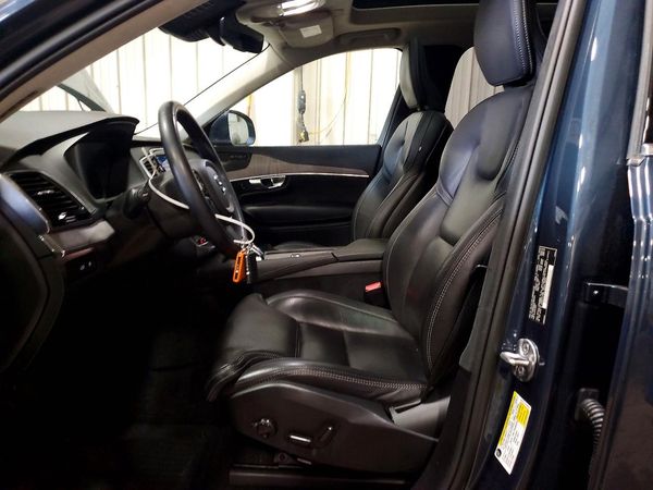 2023 VOLVO XC90 Ultimate Bright — DENT