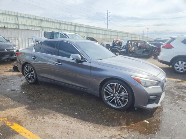 2014 INFINITI Q50 — Passenger 3/4
