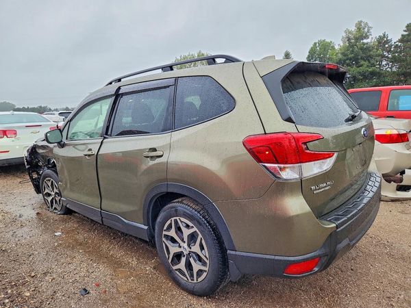 2022 SUBARU FORESTER Premium — DSRA