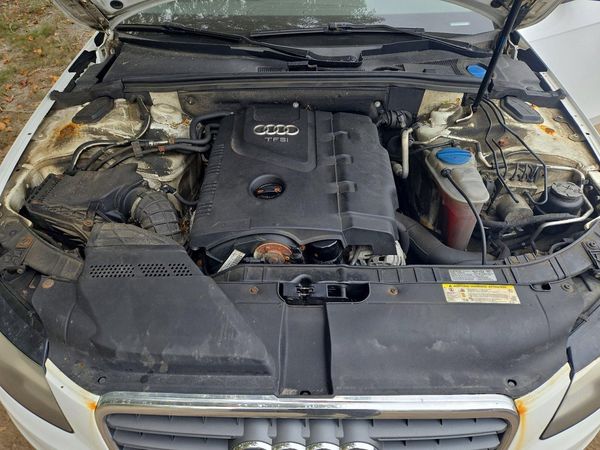 2012 AUDI A4 quattro Premium — Engine bay
