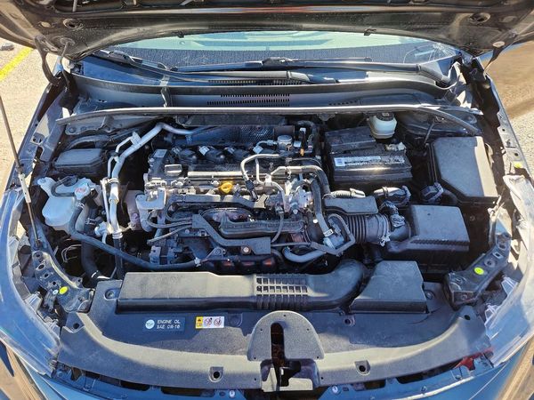 2021 TOYOTA COROLLA — Engine bay