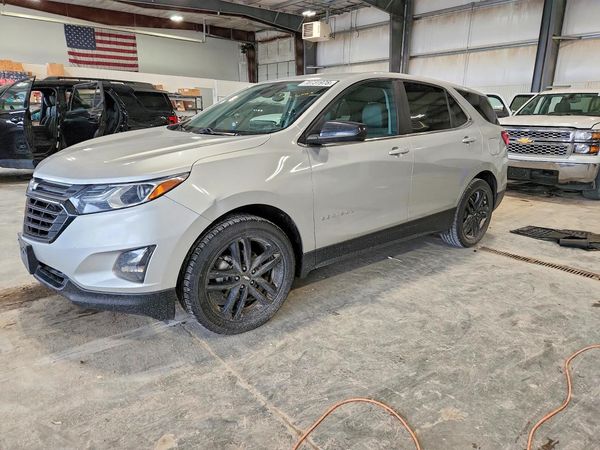 2021 CHEVROLET EQUINOX LT (1LT) — Front 3/4
