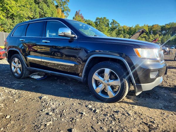 2012 JEEP CHEROKEE Limited — Passenger 3/4