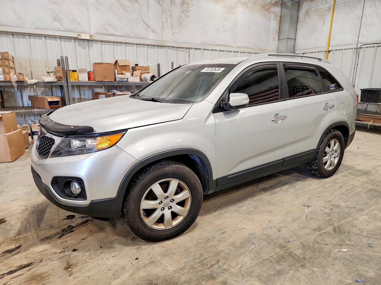 2012 KIA SORENTO GL(Middle-low grade) — Front 3/4