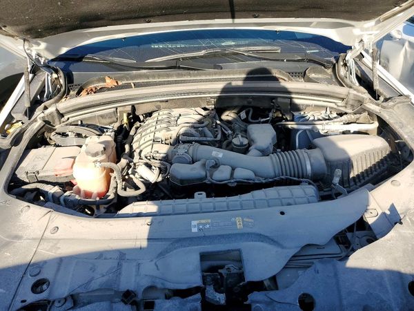 2023 JEEP CHEROKEE Laredo, Altitude — Engine bay