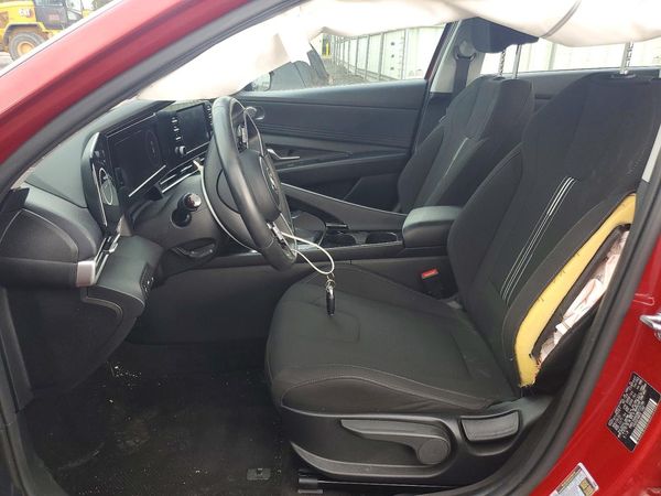 2021 HYUNDAI ELANTRA SEL — DENT