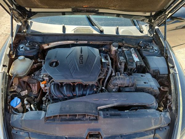 2020 HYUNDAI SONATA SEL — Engine bay