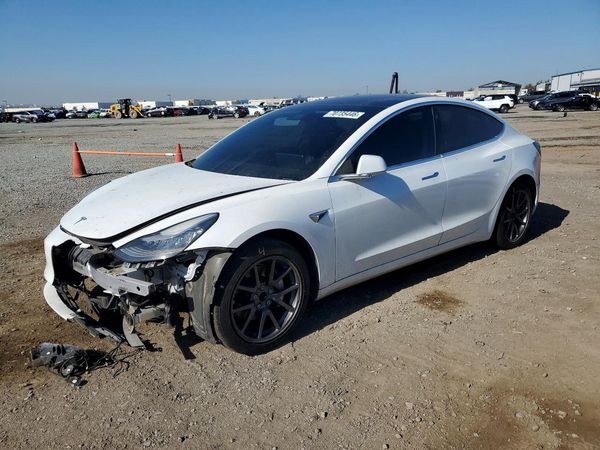 2020 TESLA MODEL 3 — Front 3/4