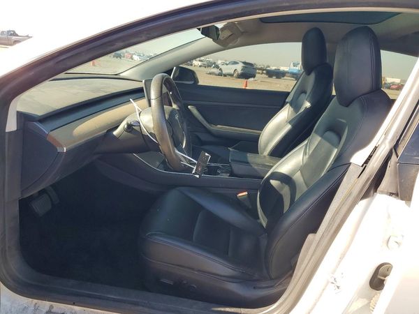 2020 TESLA MODEL 3 — DENT