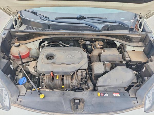 2022 KIA SPORTAGE LX, LX Value Edition Pkg — Engine bay