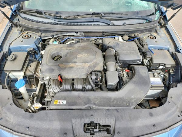 2016 HYUNDAI SONATA — Engine bay