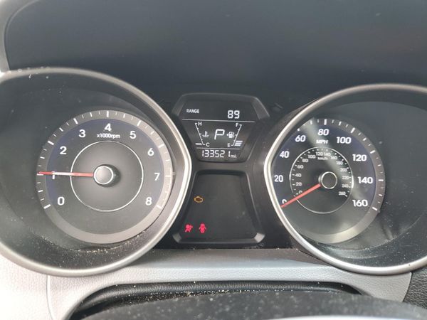 2016 HYUNDAI ELANTRA