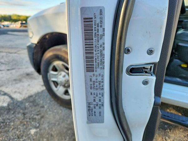 2017 RAM 2500 ST — VINS