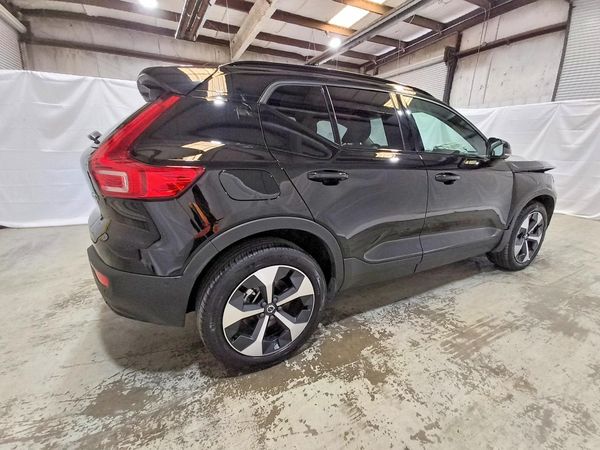 2026 VOLVO XC40 Plus Dark — PSRA