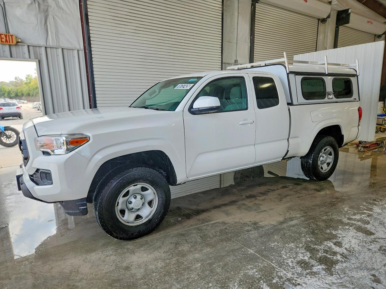 2020 TOYOTA TACOMA SR5 — Front 3/4