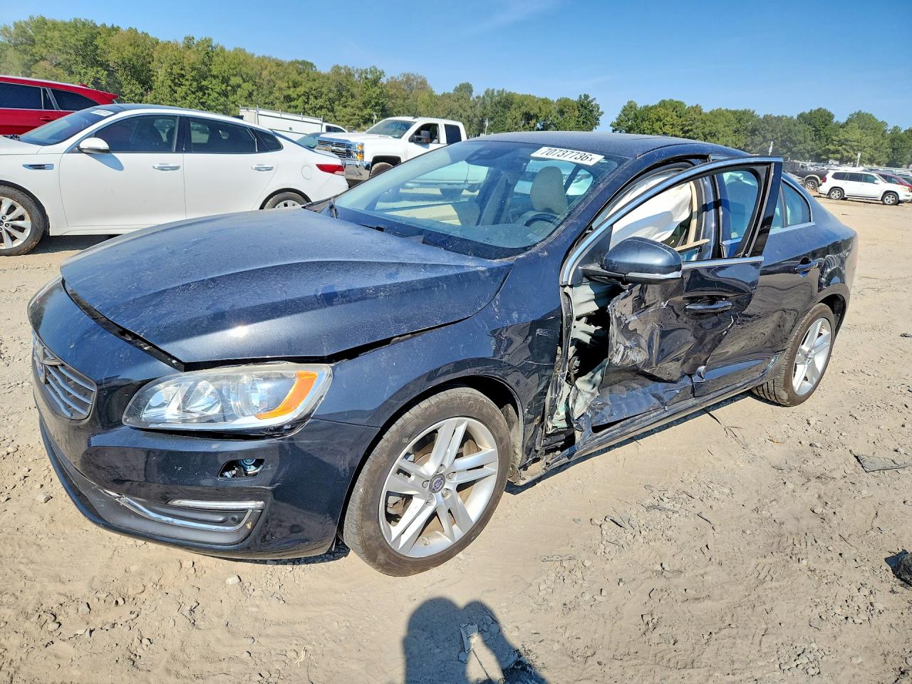 2015 VOLVO S60 Premier (non R design) — Front 3/4