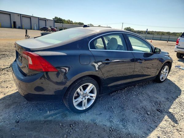2015 VOLVO S60 Premier (non R design) — PSRA