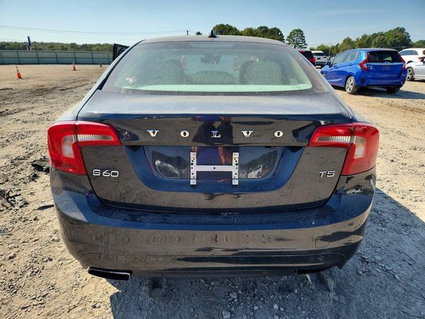 2015 VOLVO S60 Premier (non R design) — DIRR